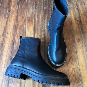 Time and Tru Women's Chelsea Boot SZ 8.5